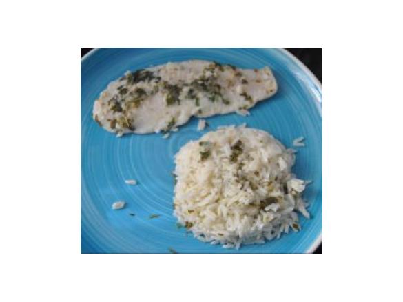 Filetes de peixe gato com arroz