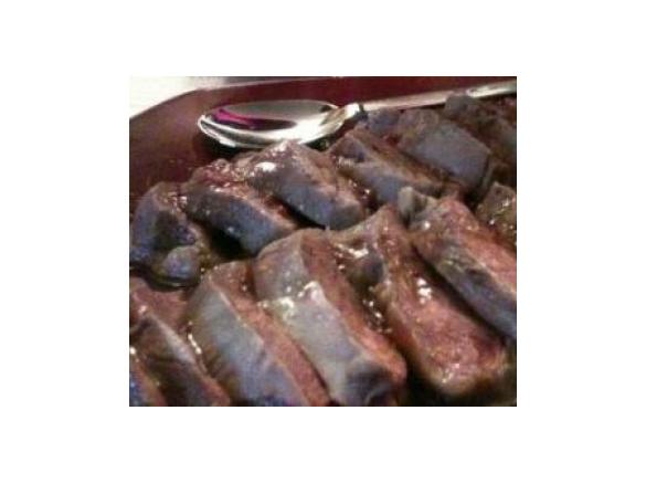 Magret de pato com molho de framboesa