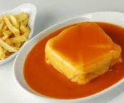 Francesinha Tradicional