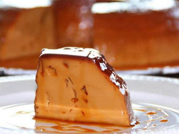 Pudim de ovos e café