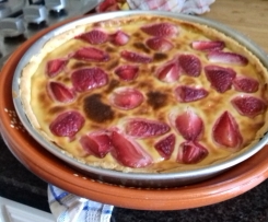Tarte de custard e morangos