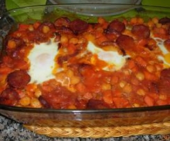 Guisado de grão e linguiça com ovos (Revista MP - janeiro 2013)