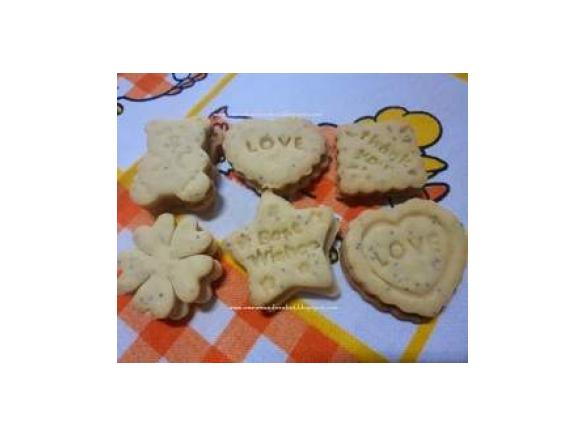 Biscoitos de manteiga e limão com sementes de papoila