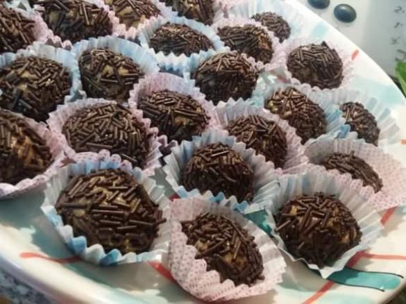 "Brigadeiros" de bolacha Maria