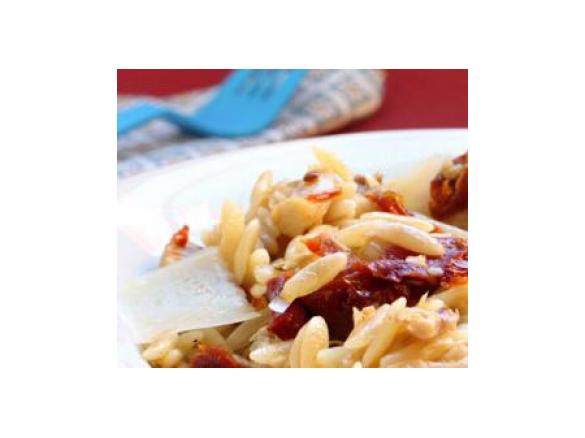 Massinha com Frango e Tomate Seco