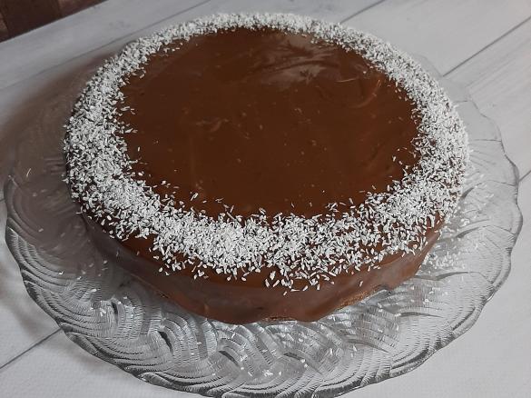 Bolo de chocolate e coco