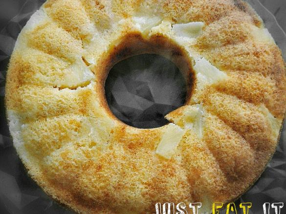 Bolo de iogurte com ananás