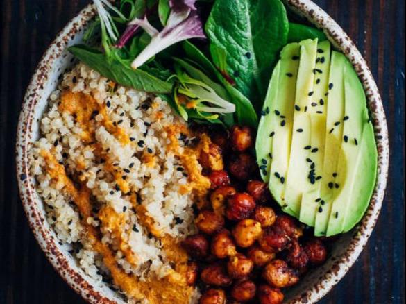 Taça com Grão Tostado e Abacate