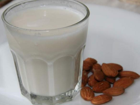 Bebida de amêndoa