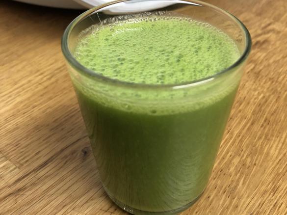 Sumo de ananás e espinafre