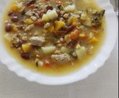 Sopa de trigo (típica madeirense)
