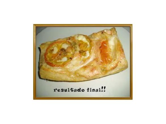 Folhados de Tomate c/ queijo mozarella