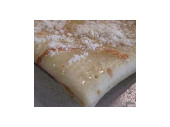 Crepes com mel e amêndoas