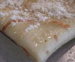 Crepes com mel e amêndoas