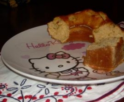 Bolo de frutos secos e maçã