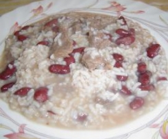Carne guisada com arroz e feijão encarnado (á minha maneira)