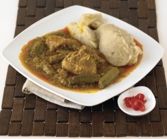 Moamba de galinha com funge