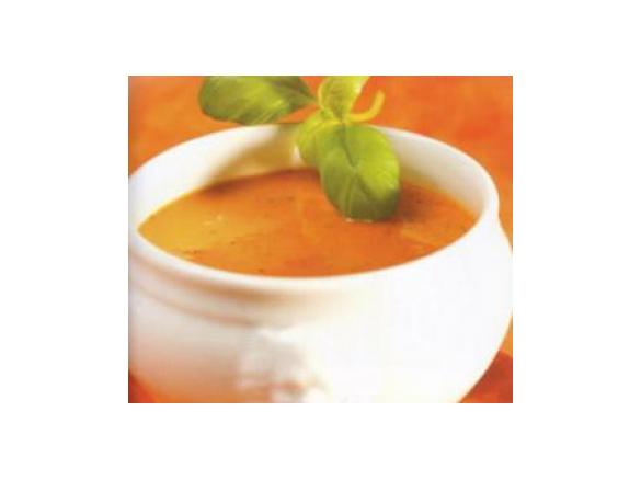 Sopa de tomate e manjericão