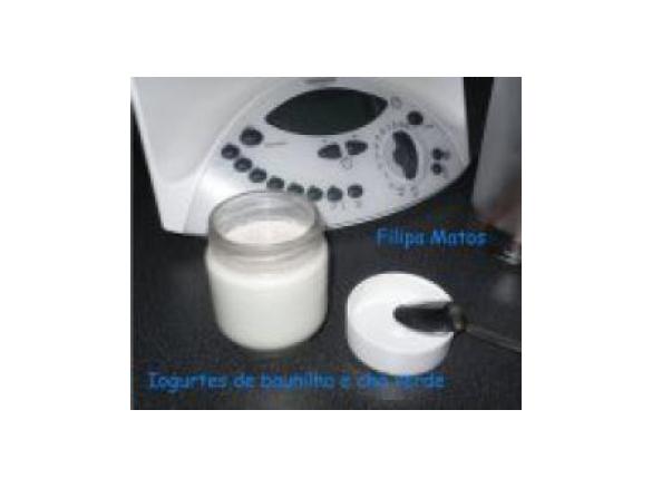 Iogurtes de Chá Verde e Baunilha