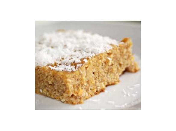 Bolo Integral de Cenoura e Coco