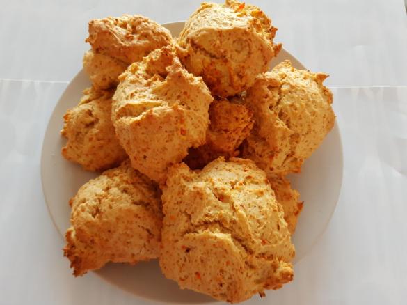 Scones de Cenoura e Fruta com Farinha de Espelta