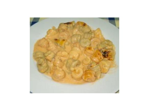 Massa colorida com queijo 