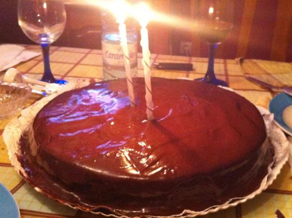 Bolo de Abóbora com cobertura de Chocolate.