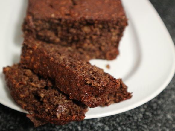 Bolo de Banana, aveia e chocolate 70%