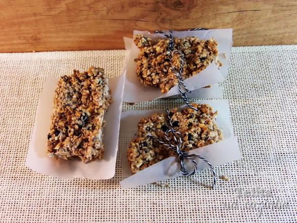 barras de cereais com mirtilos selvagens