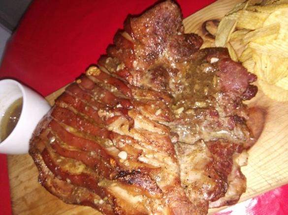 Entrecosto com molho de leitão