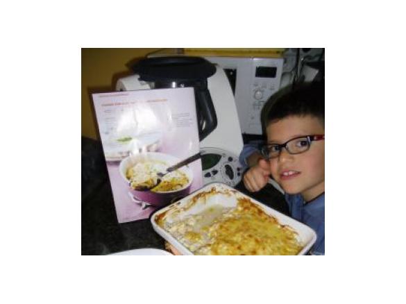 Frango com alho, limão e milho gratinado