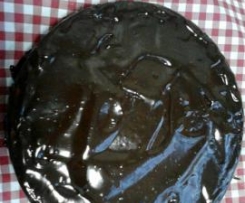 Bolo de abóbora com cobertura de chocolate