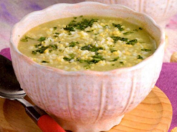 Creme de Alho Francês com Ovos Picados