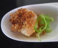 Camarões com crosta de caju e manjericão 