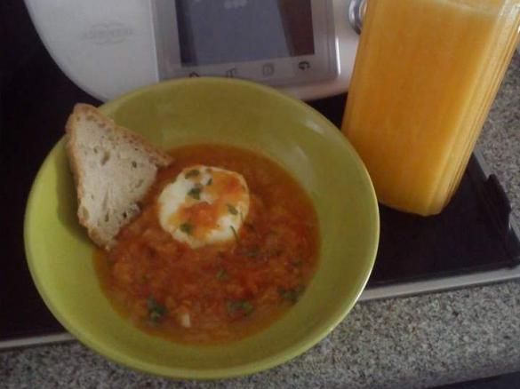 Molho de Tomate com ovos