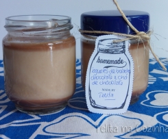 iogurtes com bolachas de chocolate e chá de chocolate