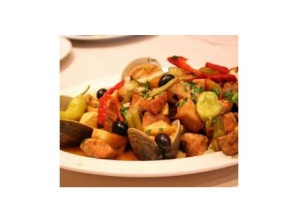 Carne de Porco à Alentejana