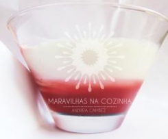 Panna Cotta com gelatina de chá de rooibos com frutos do bosque