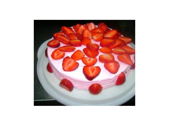 SEMI FRIO DE MORANGO 