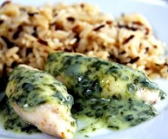 Quenelles de peixe e iogurte com molho verde