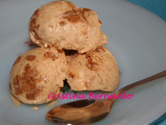 Gelado Doce de Leite com Bolachas Caramelizadas (Lotus)