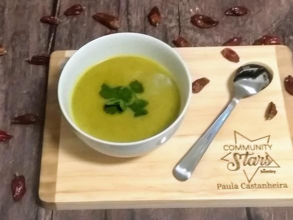 Sopa de curgete com batata doce e Coentros
