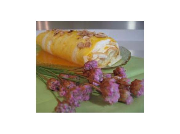 Torta de Claras com doce de ovos