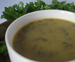 Sopa de Feijão verde e salsa