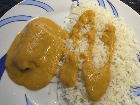 Bifinhos de perú recheados com molho de legumes