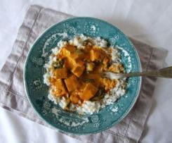 Caril de tofu com curgetes e espinafres