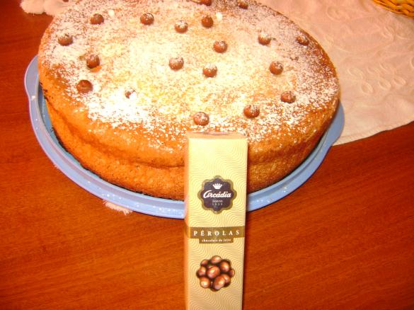 PÃO DE LÓ COM PÉROLAS DE CHOCOLATE 