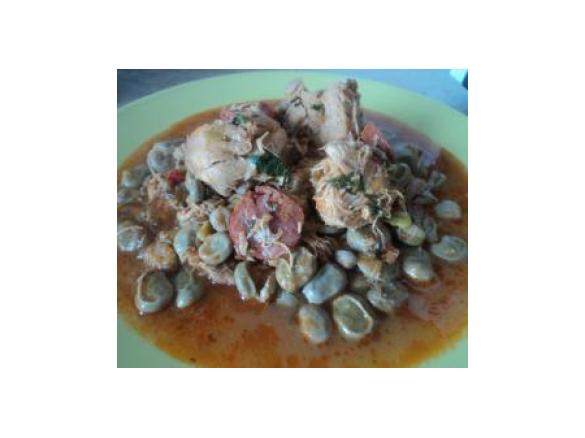 Favas com frango