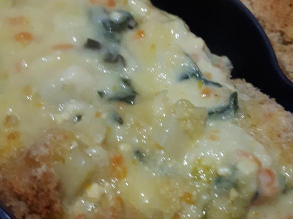 Bacalhau cremoso com espinafres, cenoura e batata cozida (variante ao bacalhau com espinafres e cenoura do cookidoo)