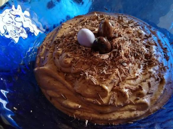 Mousse de Chocolate (aproveitamento de sobras de chocolate da Páscoa e Natal)